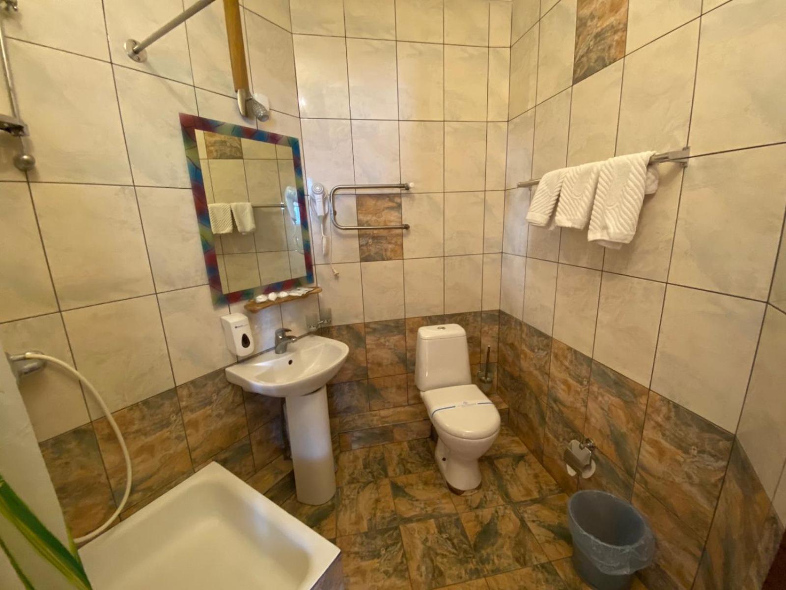 Petropavlovskaya Borshchagovka Tisa Hotel מראה חיצוני תמונה