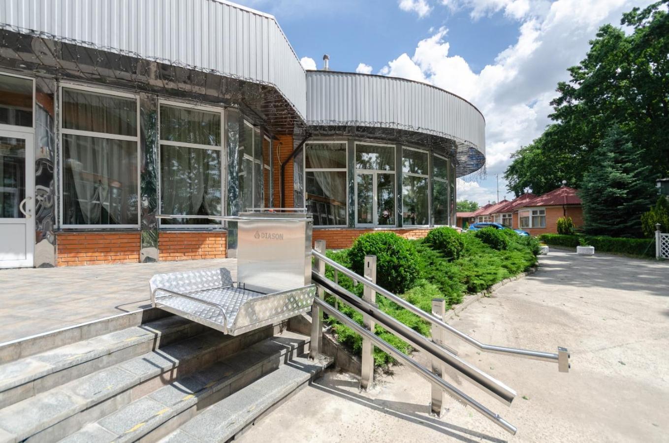 Petropavlovskaya Borshchagovka Tisa Hotel מראה חיצוני תמונה